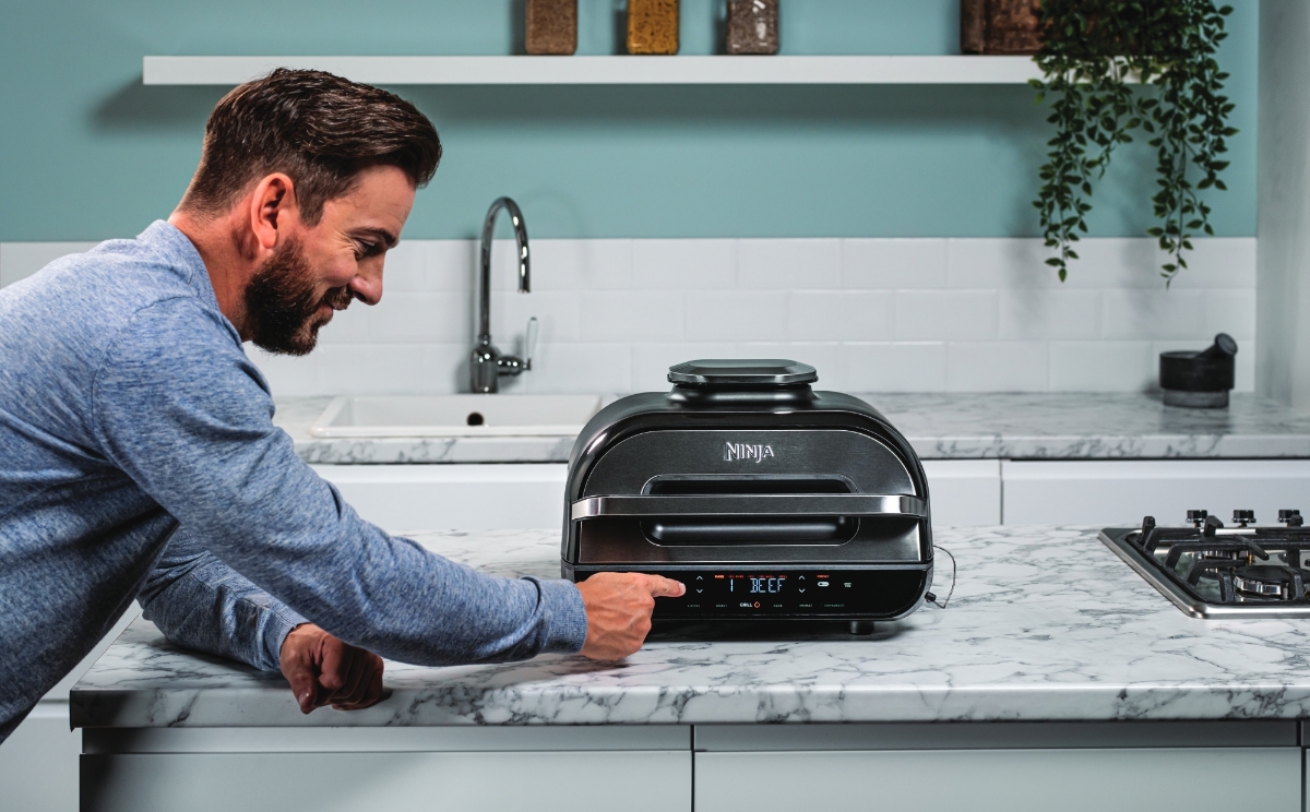 ninja foodi max grill & heißluftfritteuse ag551eu