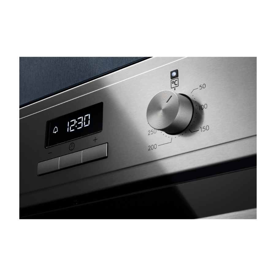 Electrolux 600-serien COB303X indbygningsovn billede 8