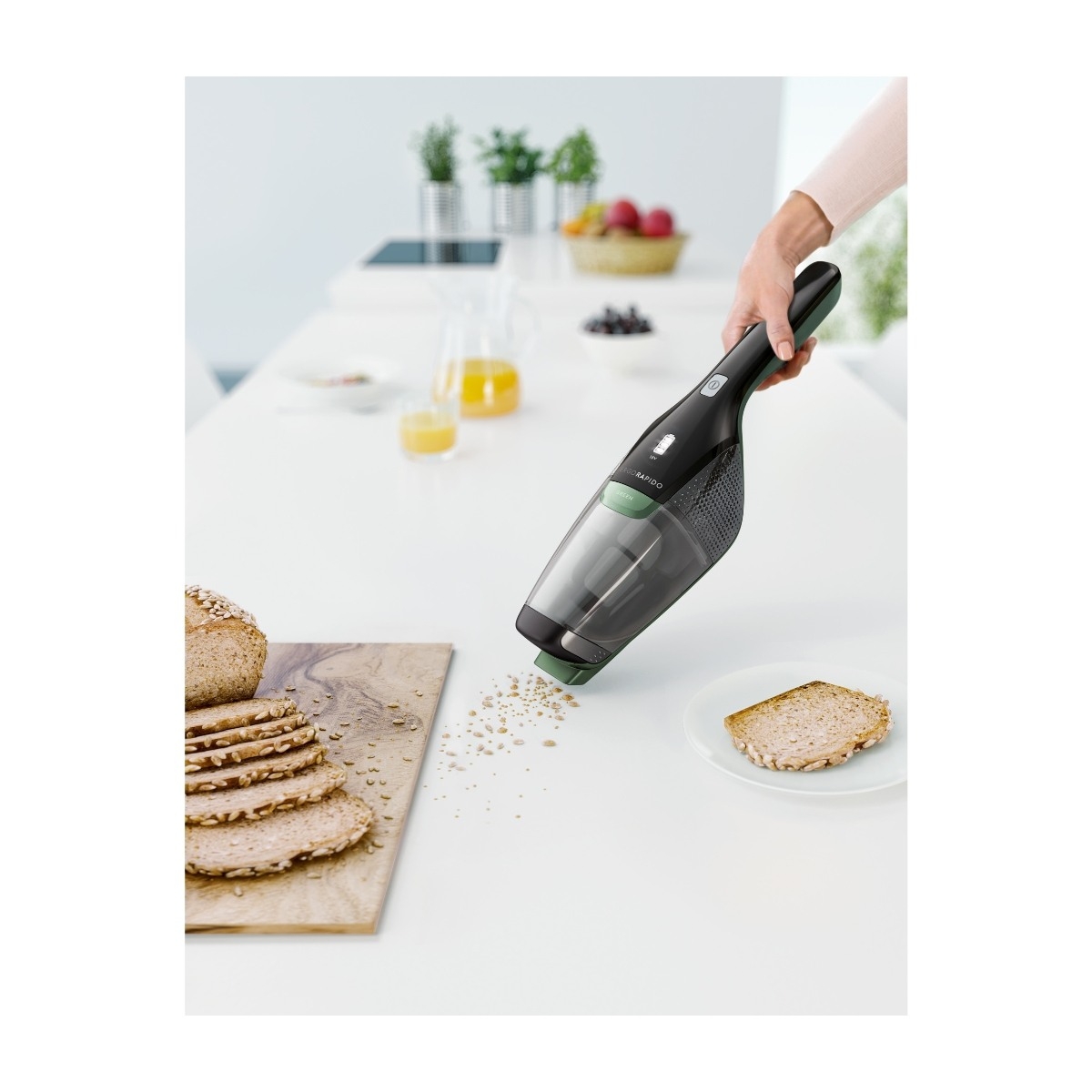 ELECTROLUX EER7GREEN HÅNDHOLDT STØVSUGER Power.no Electrolux Oppladbar støvsuger EER7GREEN Komplett.no