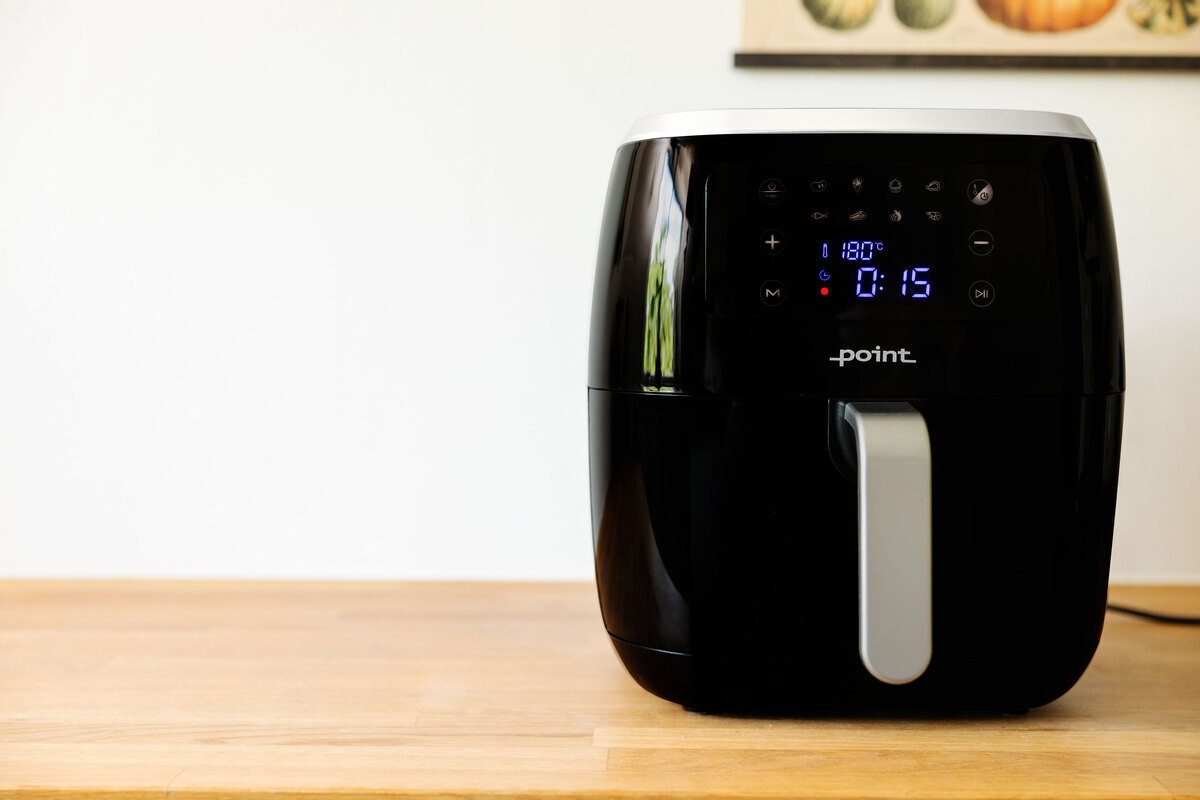 Airfryer on the kitchen counter