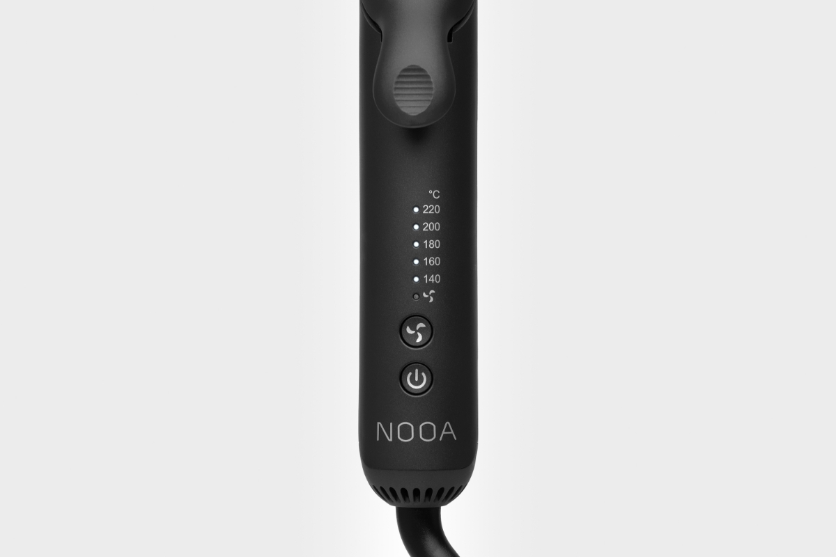 Close up of the different temperature settings of NOOA GEMINI CURLER & STRAIGHTENER with the highest 220 degree setting on