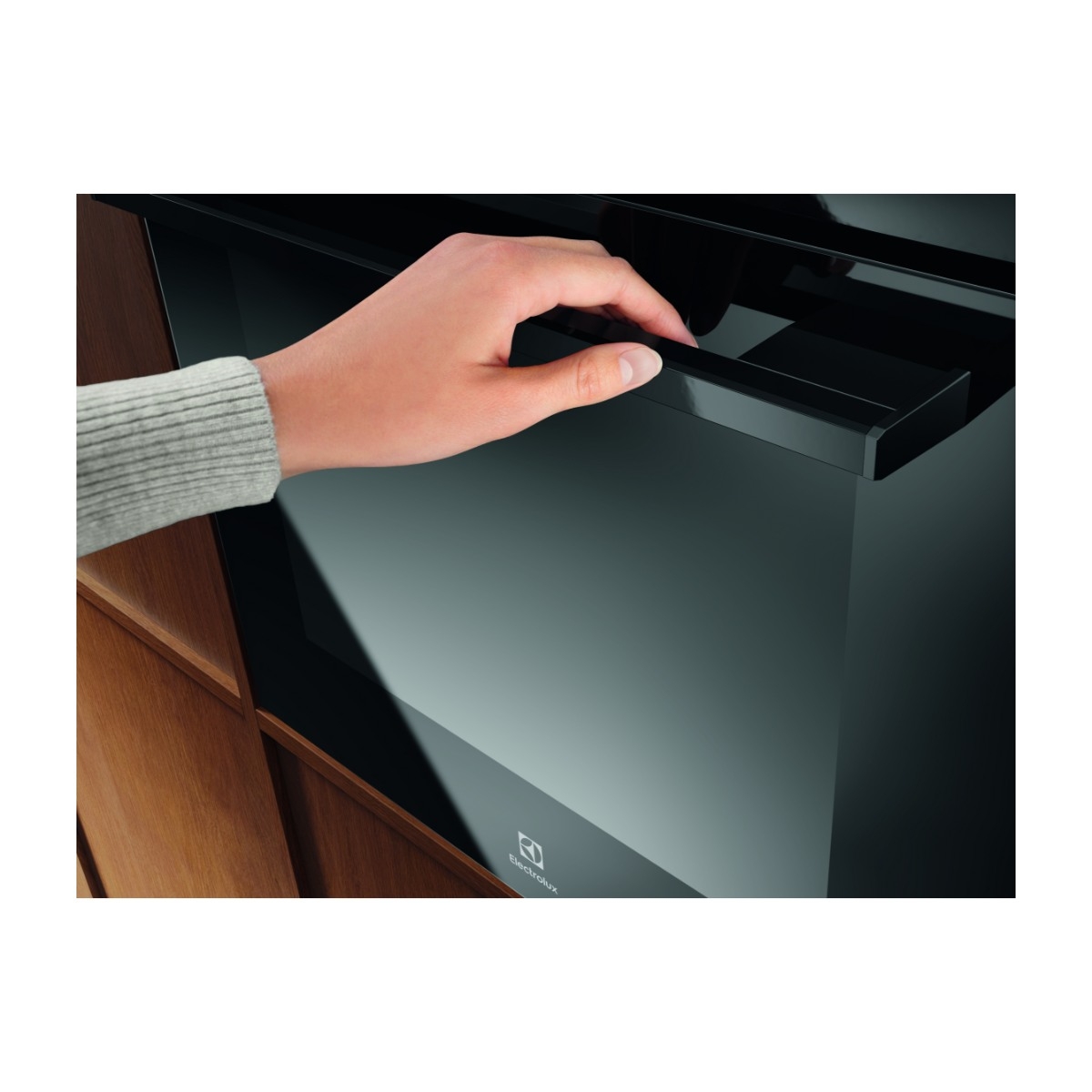 Electrolux 300-serien COPP03K indbygningsovn billede 5