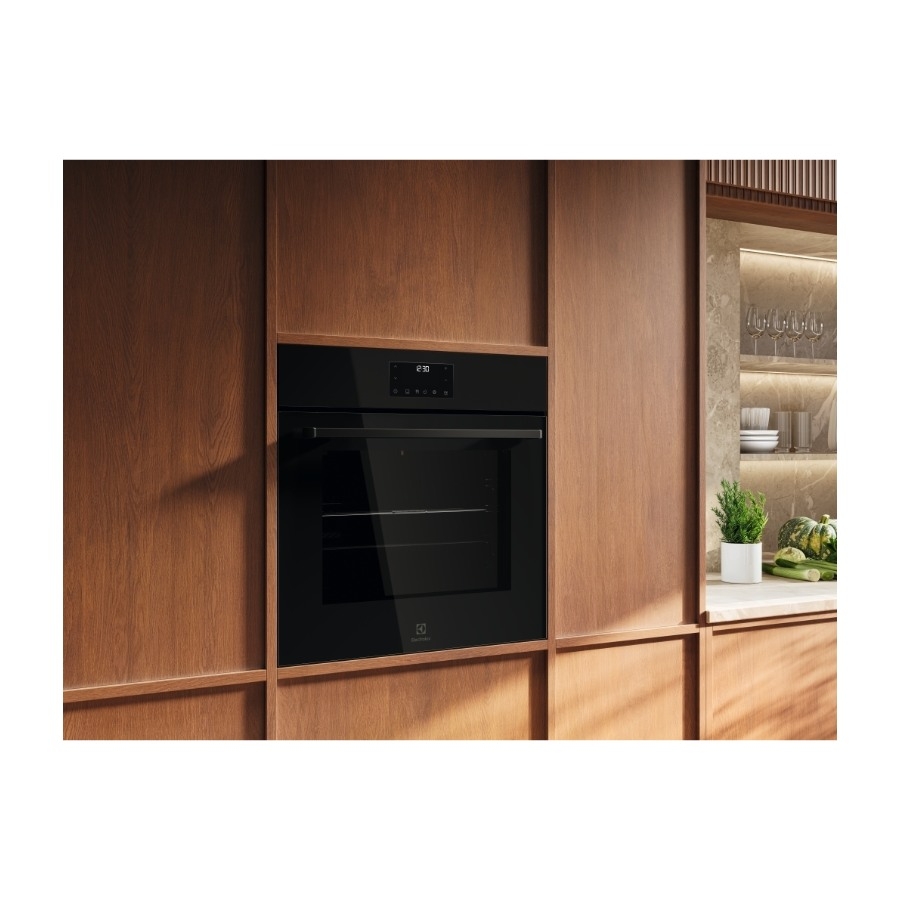 Electrolux 300-serien COPP03K indbygningsovn billede 3