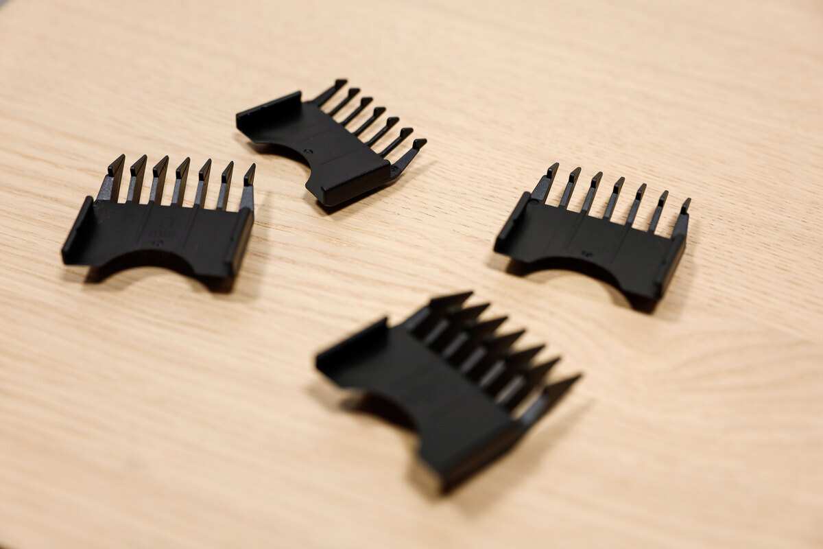 Close up of the guide combs