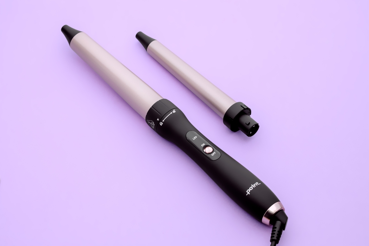 POINT SLEEK SWIRL PRO CURLING IRON and its extra curling barrel purple background