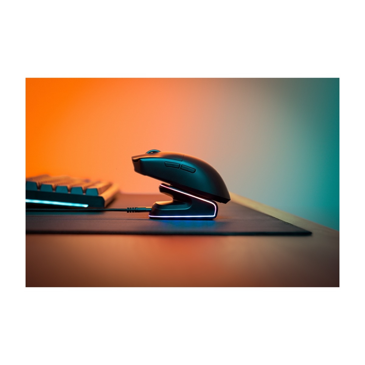 Cepter Neon Elite wireless mouse with charging dock - CEPTER