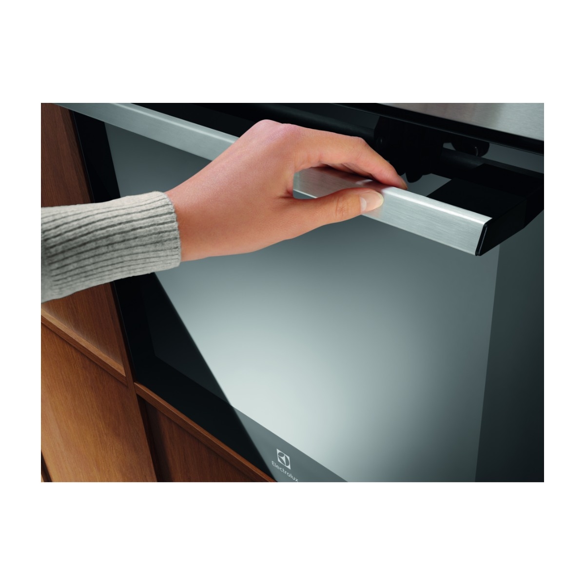 Electrolux 600-serien COPP04X indbygningsovn billede 5