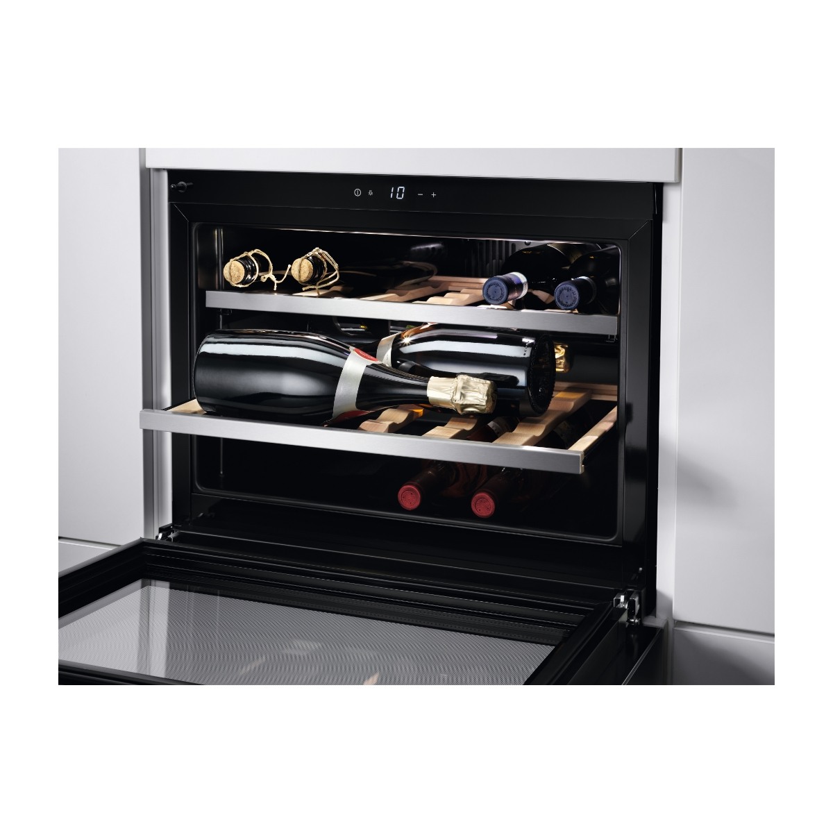 AEG 9000-serien KWK884520B vinskab billede 4