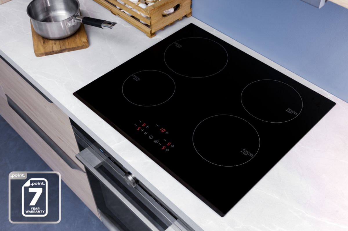 Feeling image of cooktop with 7 year warranty icon