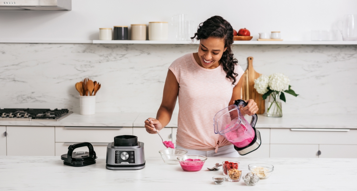 Ninja Foodi Power Nutri Blender 3-in-1, Mix Smoothie Bowls, Dikke Spreads & Bevroren Drankjes, Automatische Programma's, 2,1L Kan, 700ml Beker & 400ml Kom met Power Paddle, 1200W, Zilver, CB350EU